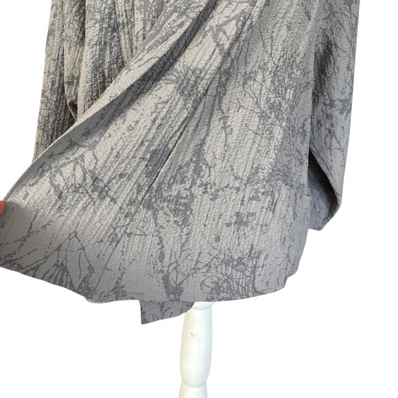 Habitat Clothes to Live In Gray Artsy Open Front Jacket Top Size XL Textured - Picture 3 of 10